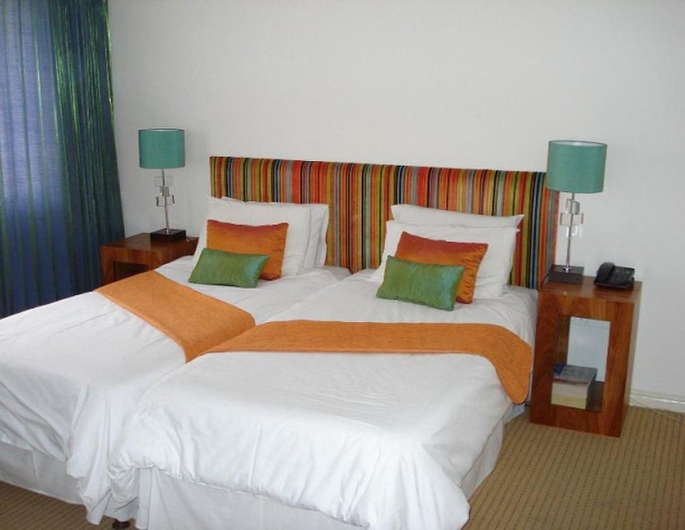 Lady Hamilton Hotel Cape Town Oda fotoğraf
